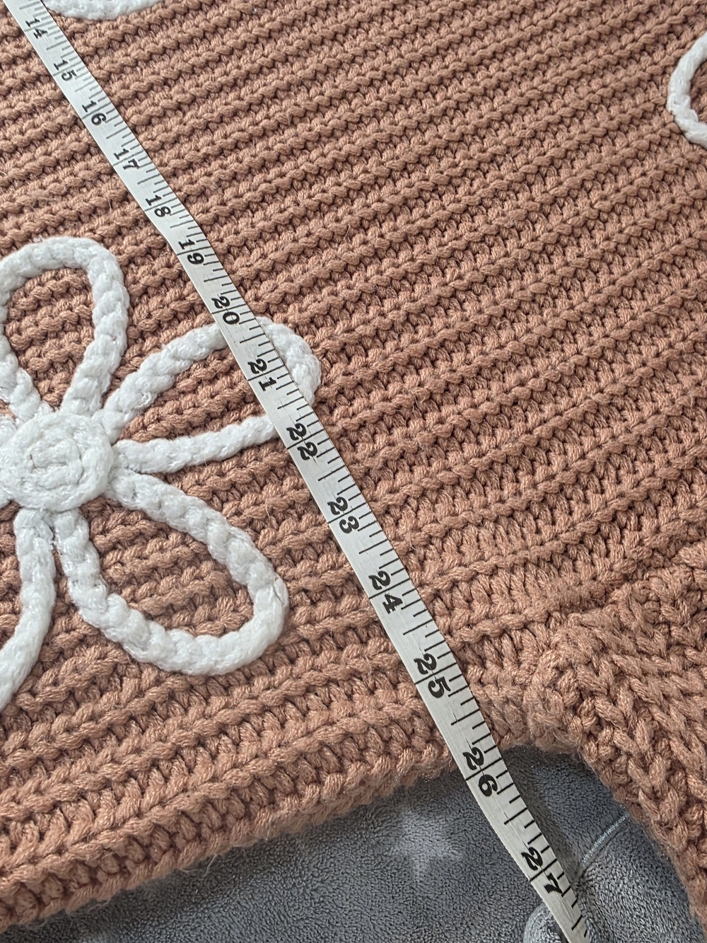ee:some Women’s Small Chunky Knit Floral Sweater Pink White 3D Flowers